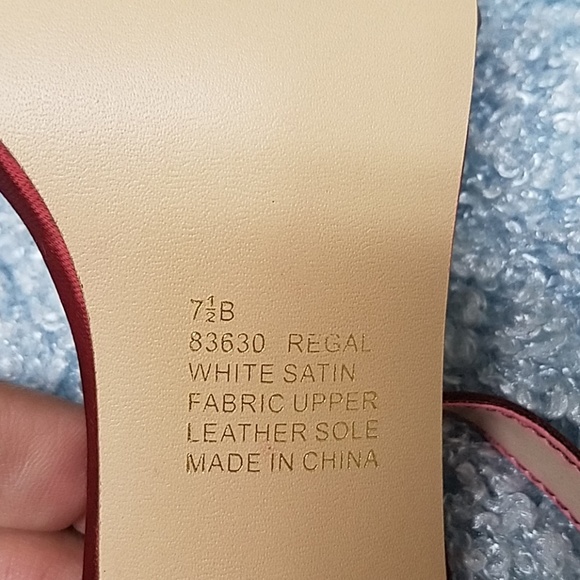 heels & clutch - Picture 4 of 8